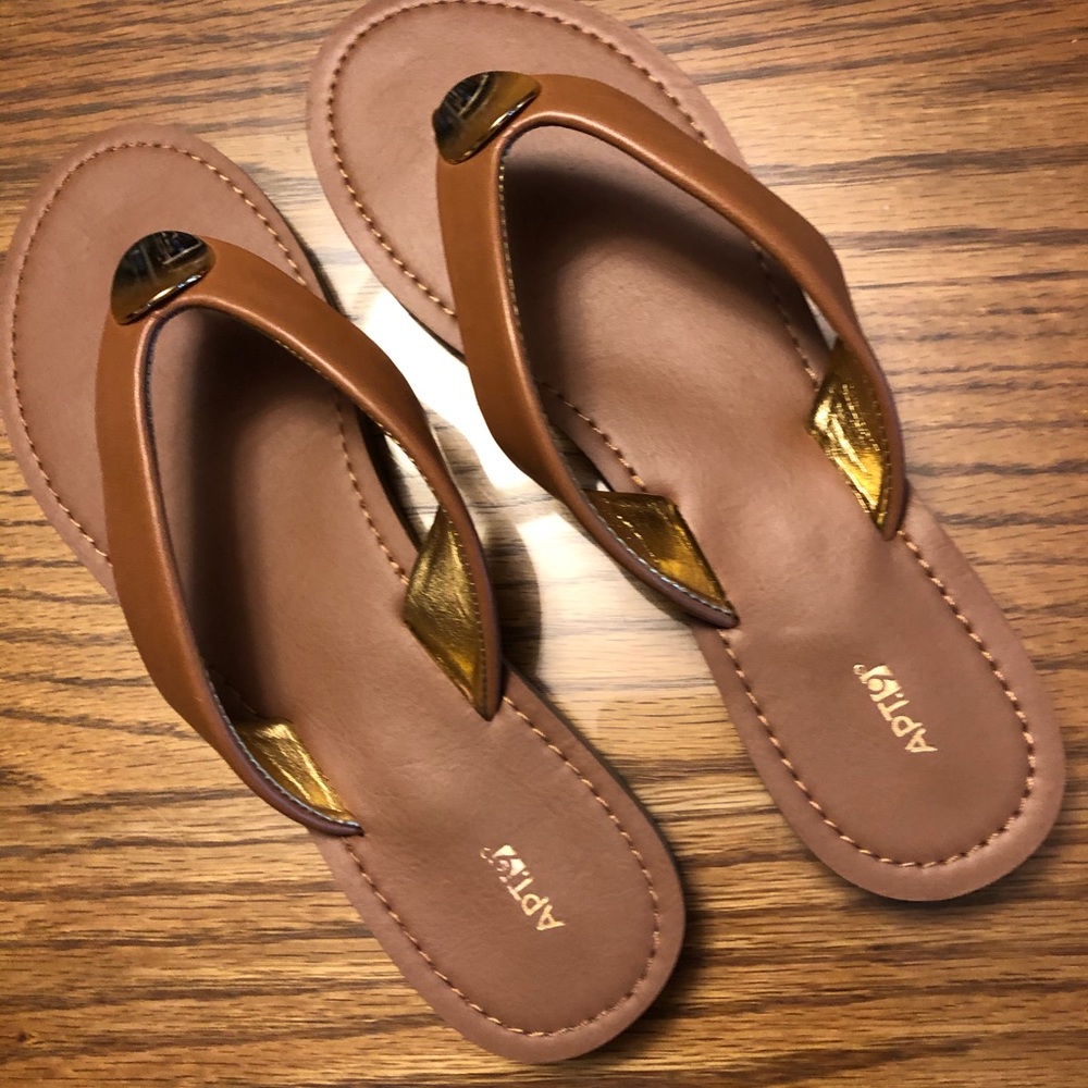 Apt 9 sandals